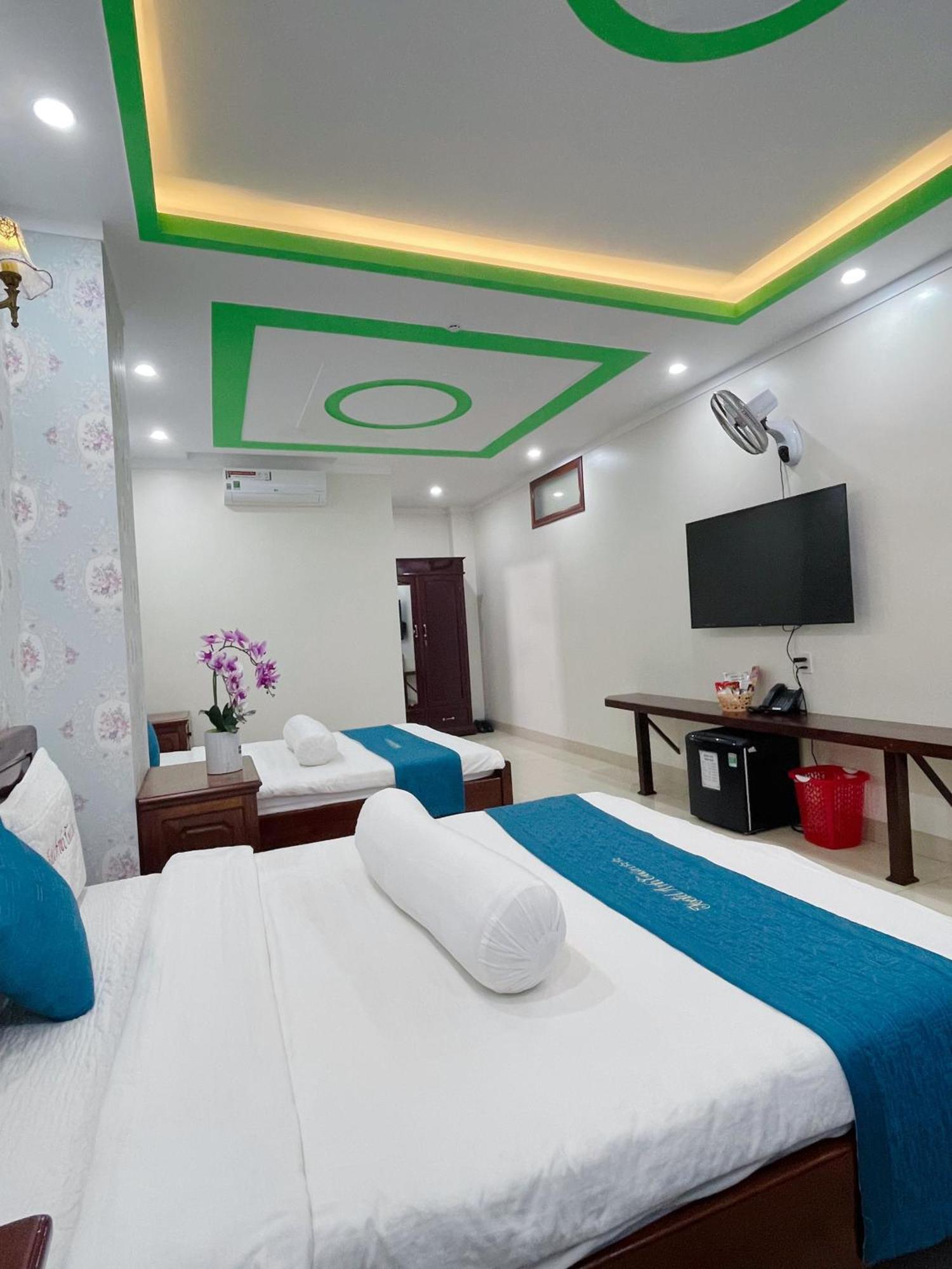 Anh Tuan Hotel & Coffee - Pleiku, Gia Lai Buitenkant foto